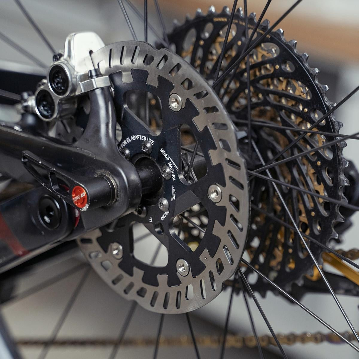 Magura MDR-P Disc Brake Rotor. 6 hole with 6 steel mounting bolts